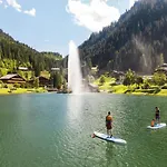 In With Valley Views Chalet Chatel