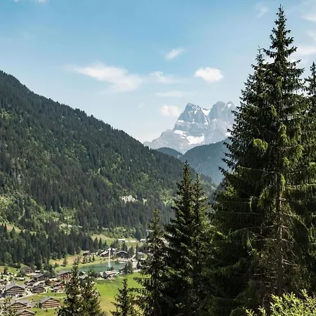 In With Valley Views * Châtel