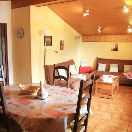 For 6 People In France