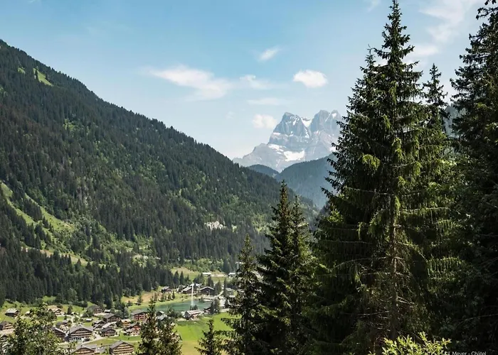Chalet In With Valley Views Châtel